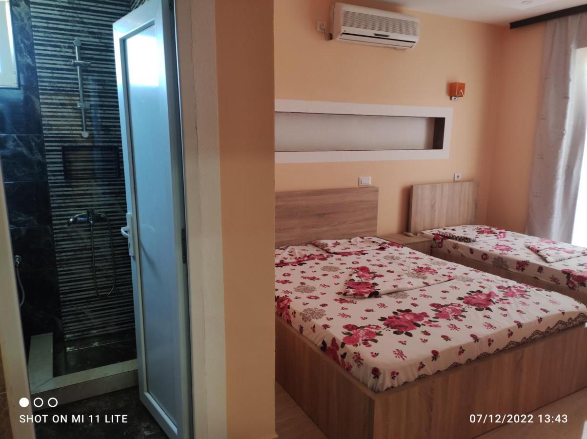 Grandino Rooms & Apartments Ulcinj Exterior photo