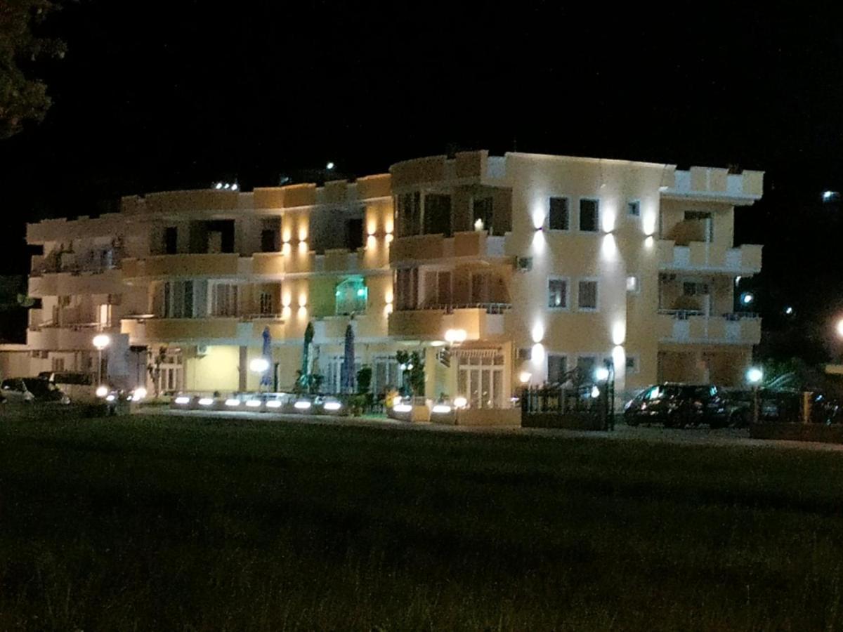 Grandino Rooms & Apartments Ulcinj Exterior photo