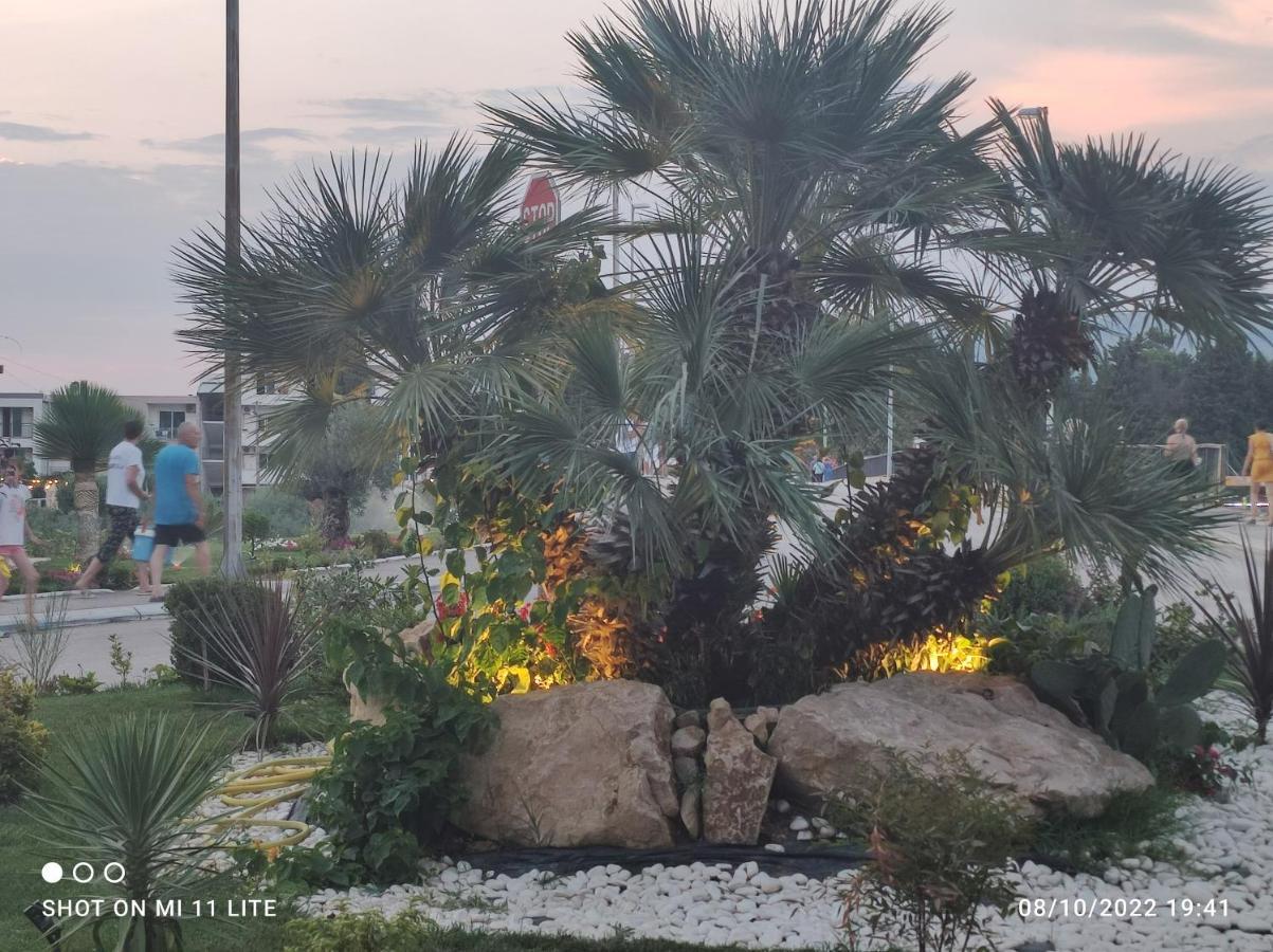 Grandino Rooms & Apartments Ulcinj Exterior photo