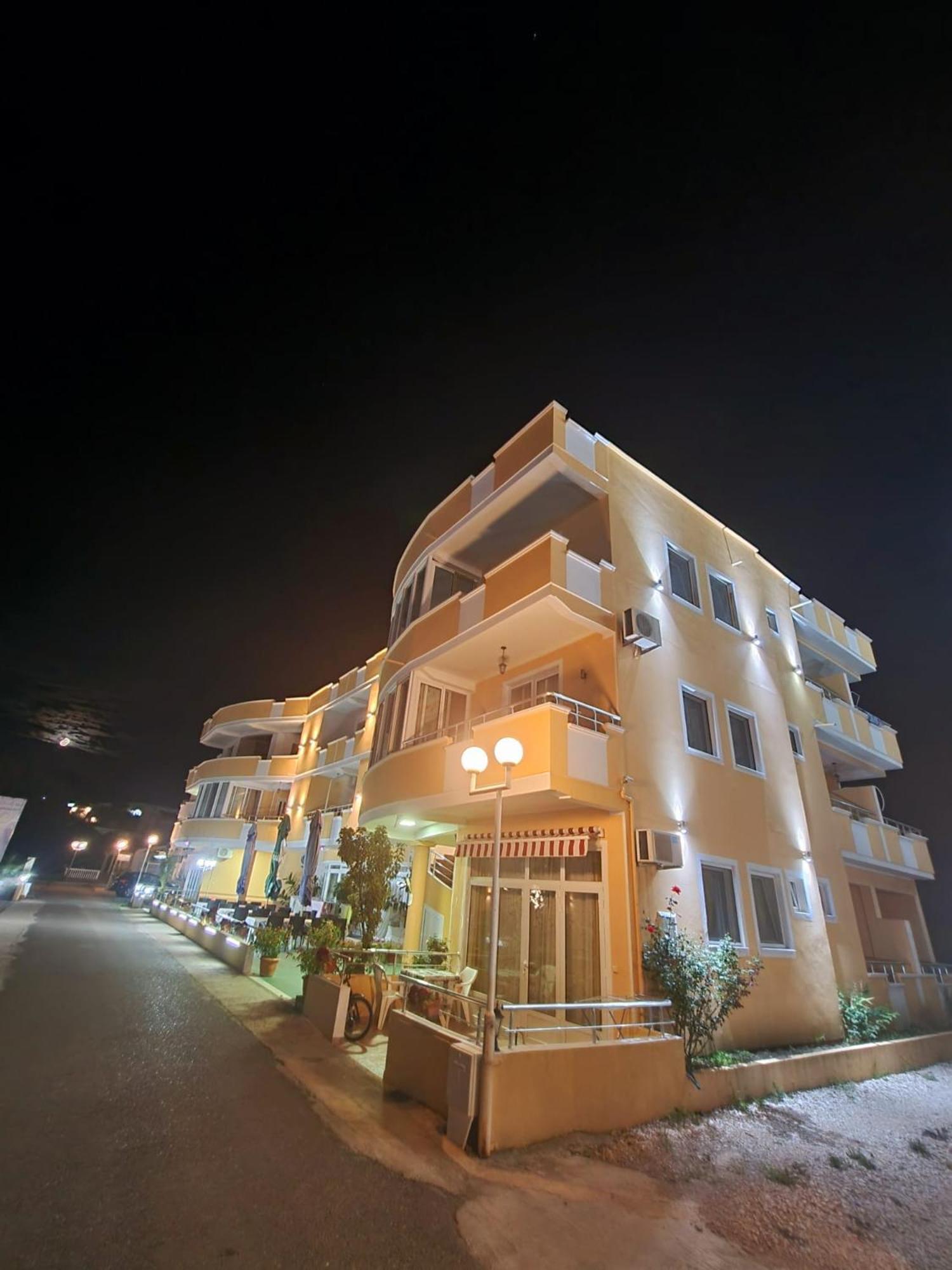 Grandino Rooms & Apartments Ulcinj Room photo