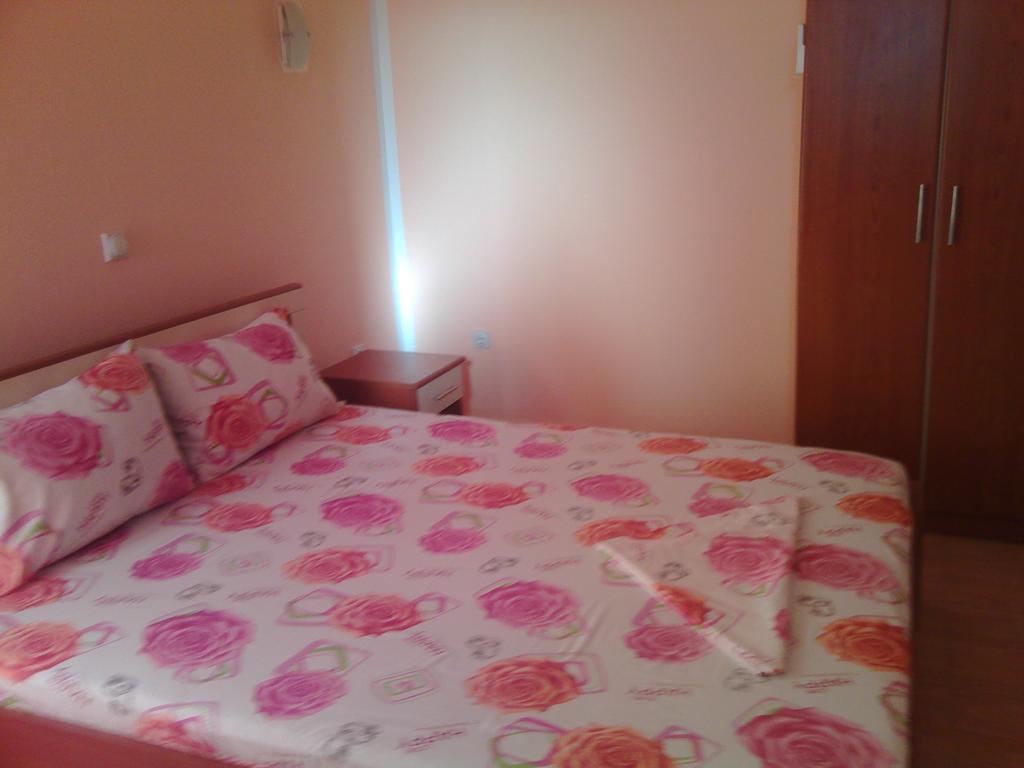 Grandino Rooms & Apartments Ulcinj Room photo